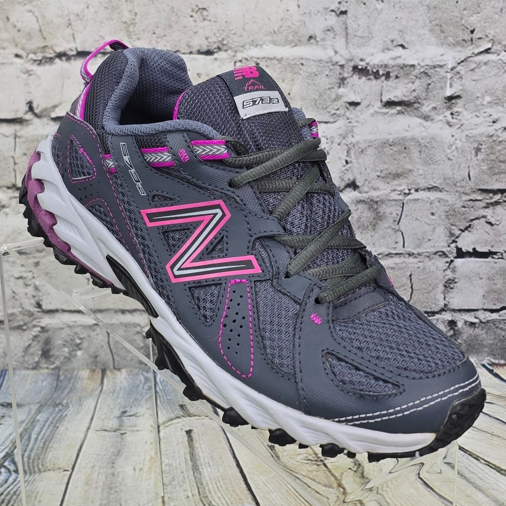New Balance 573v2 Trail Running Shoes Womens 8.5 D Wide Grey Pink Hiking Outdoor